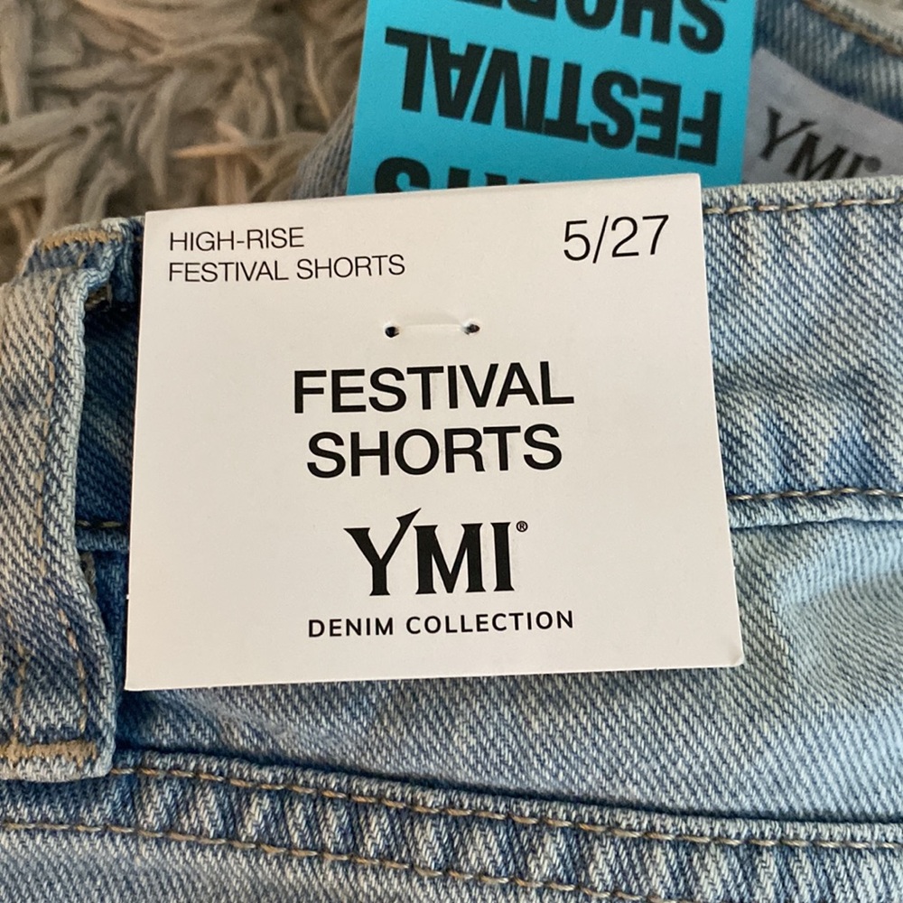 Women’s/Juniors Jean Shorts - Picture 4 of 8
